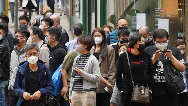 游客香港换钱被骂穷