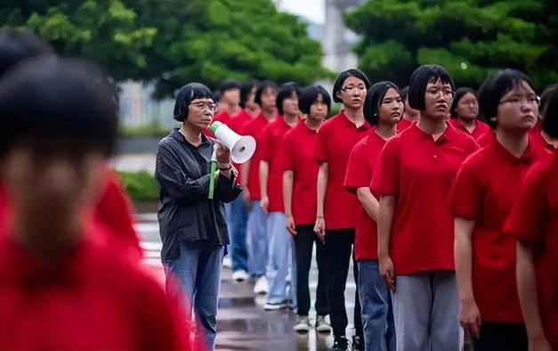 香港澳门研究生资料网站和张桂梅将第15次送考与张桂梅连续11年送考从未缺席
